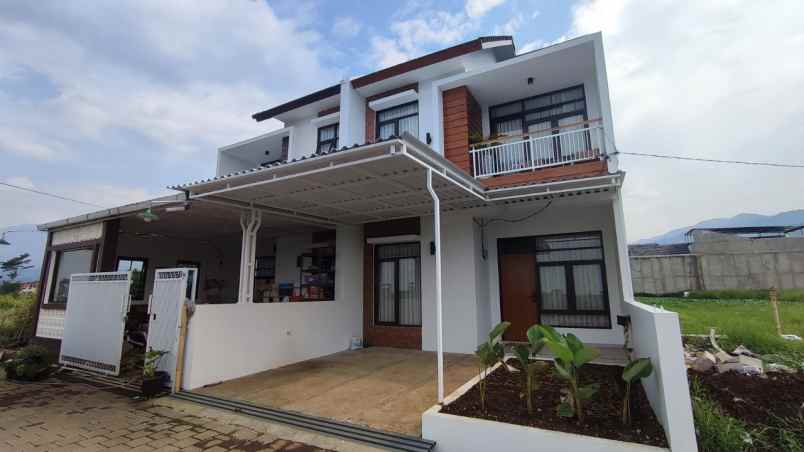 dijual rumah soreang