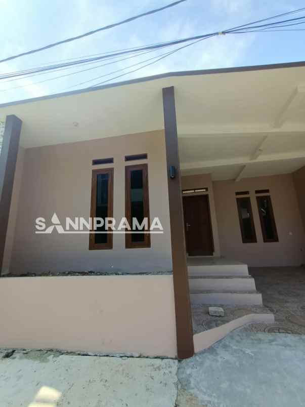 dijual rumah sukatani