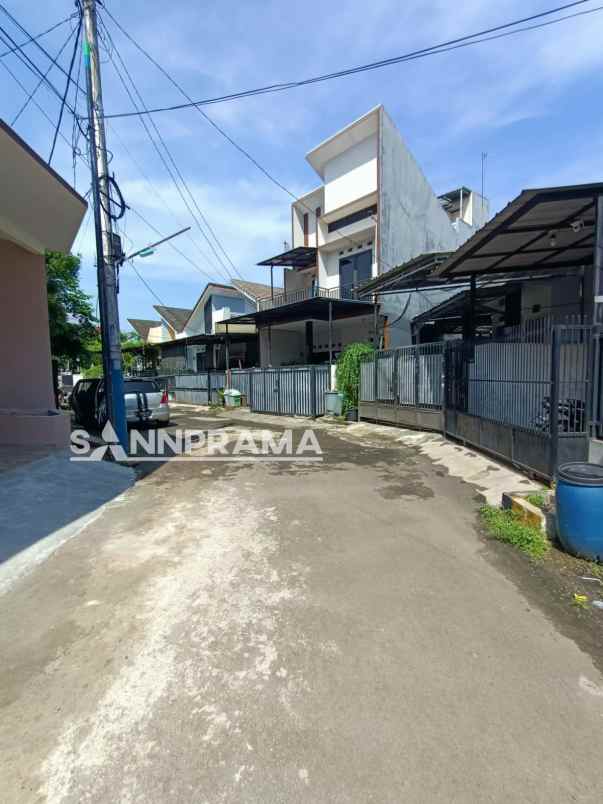 dijual rumah sukatani