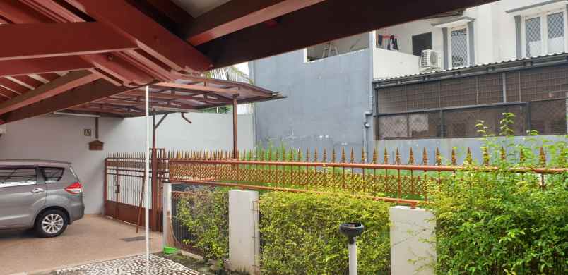 dijual rumah sunter pratama