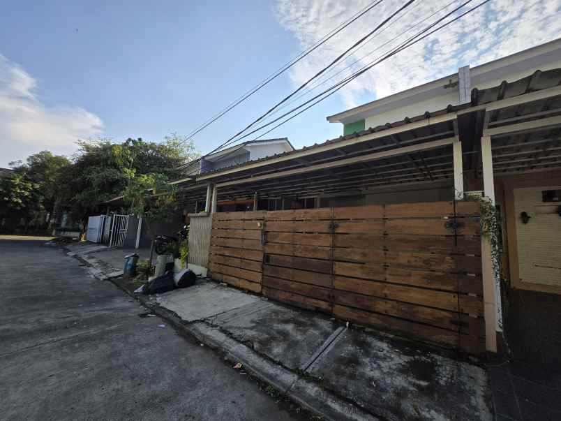 dijual rumah talaga bestari cluster fluora