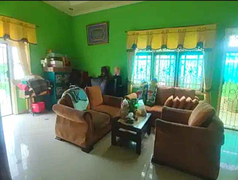 dijual rumah taman kencana cengkareng