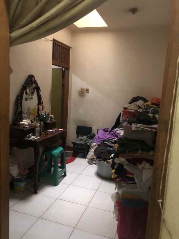 dijual rumah taman nyiur