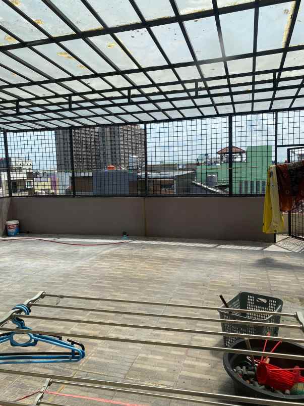 dijual rumah taman nyiur