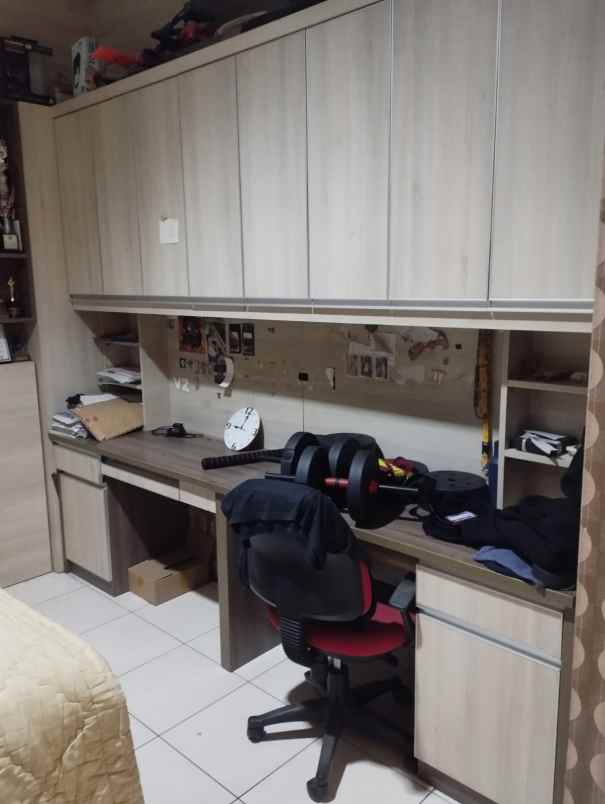 dijual rumah taman semanan indah