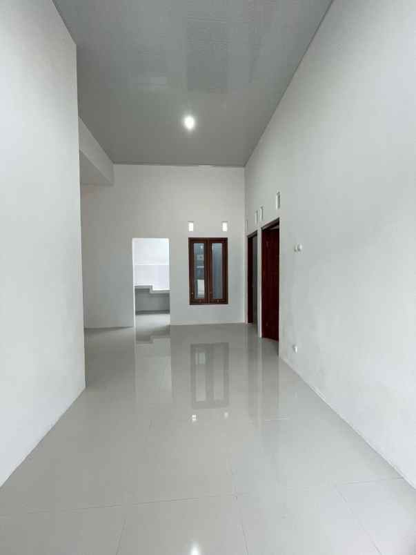 dijual rumah tamanan banguntapan bantul