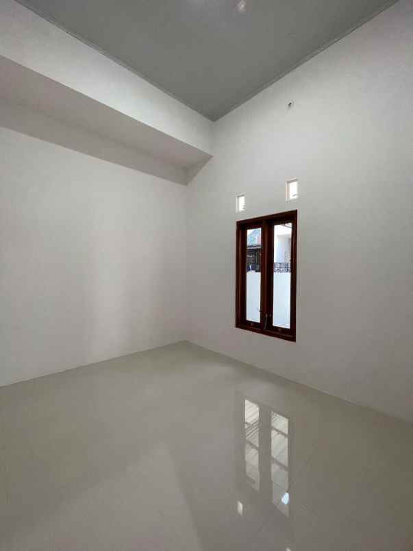 dijual rumah tamanan banguntapan bantul