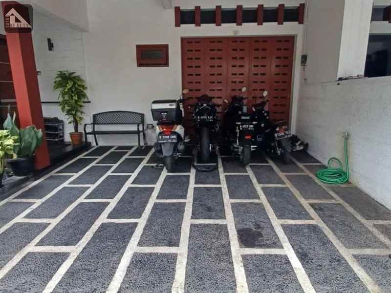 dijual rumah tegal parang mampang