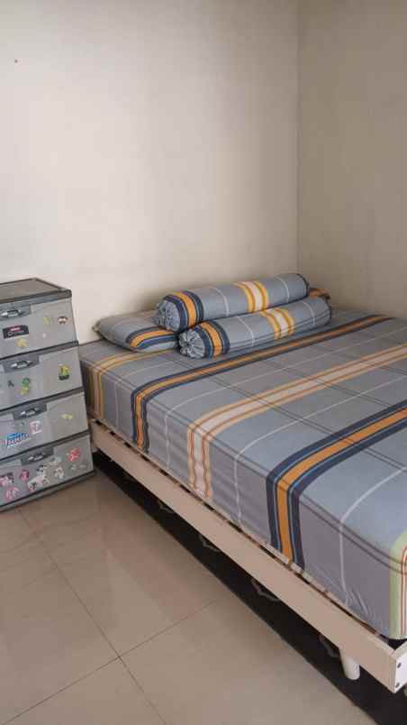 dijual rumah tenggilis