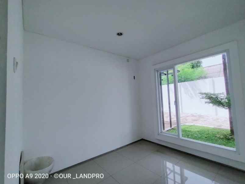 dijual rumah tonwhouse pamulang timur