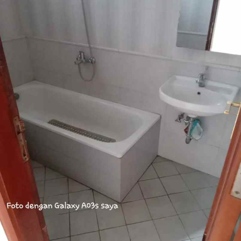 dijual rumah town house di cilandak kko