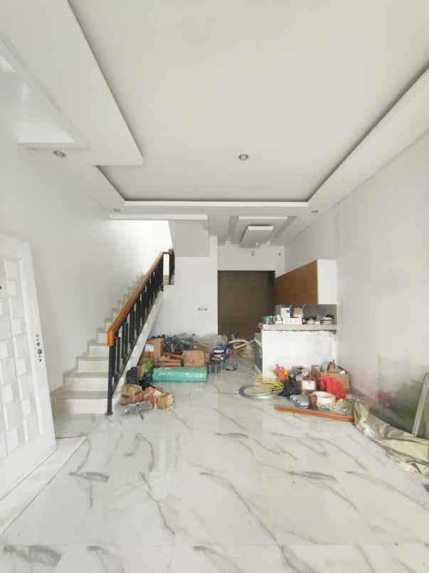 dijual rumah utan kayu matraman jaktim