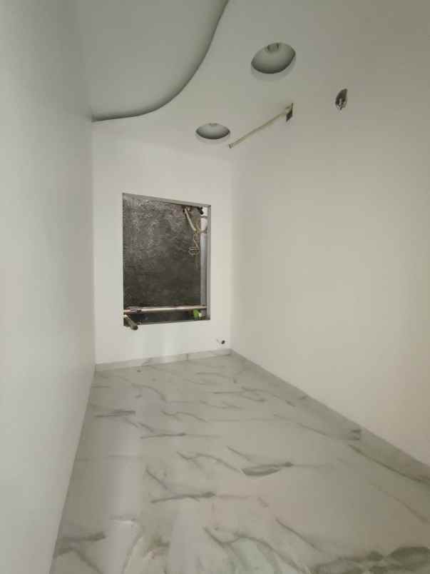 dijual rumah utan kayu matraman jaktim