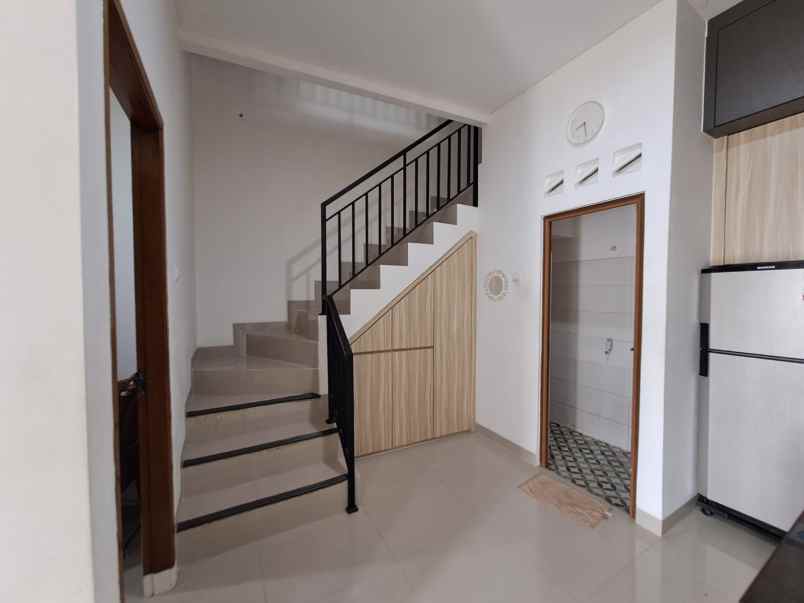 dijual rumah vertihouz cimanggis