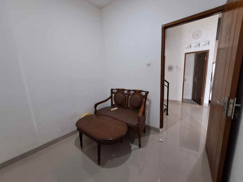 dijual rumah vertihouz cimanggis