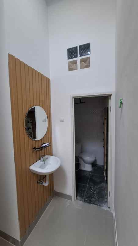 dijual rumah villa gading harapan bekasi