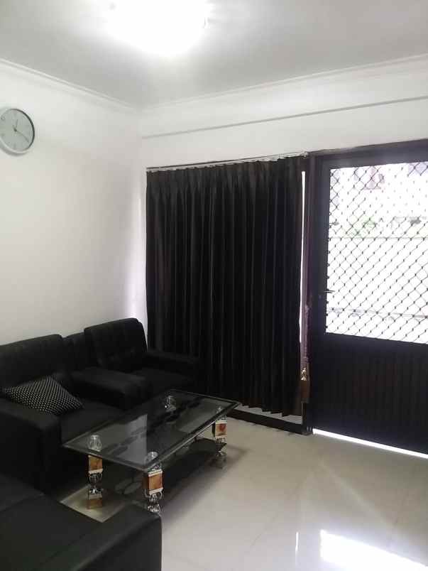 dijual rumah villa kalijudan