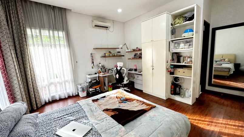 dijual rumah villa melati mas