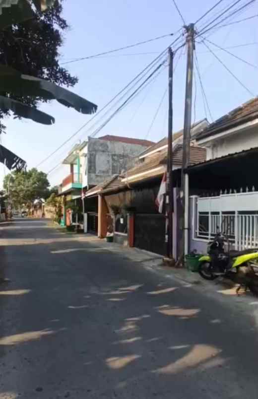 dijual rumah wirokerten