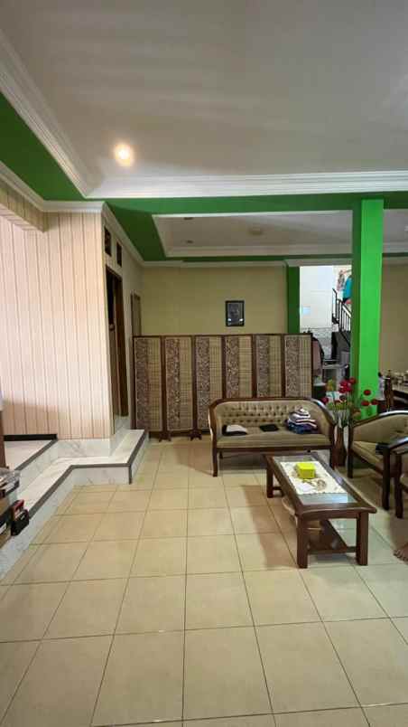 dijual rumah wolter monginsidi