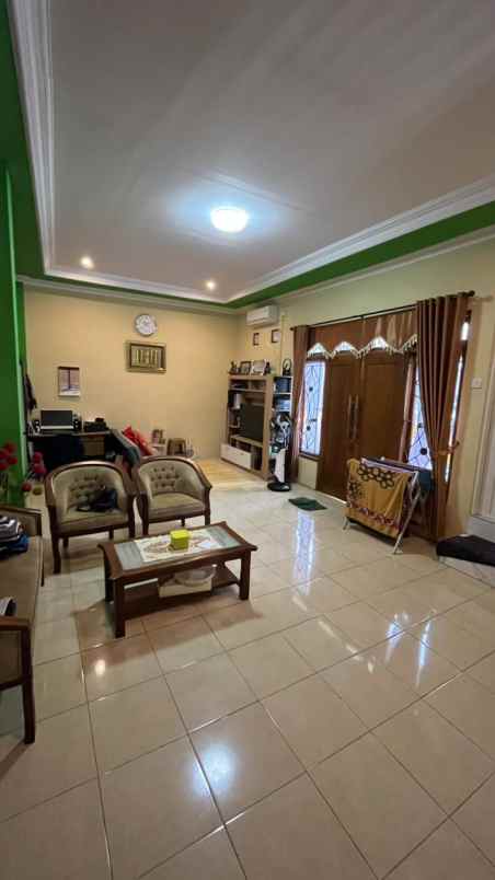 dijual rumah wolter monginsidi