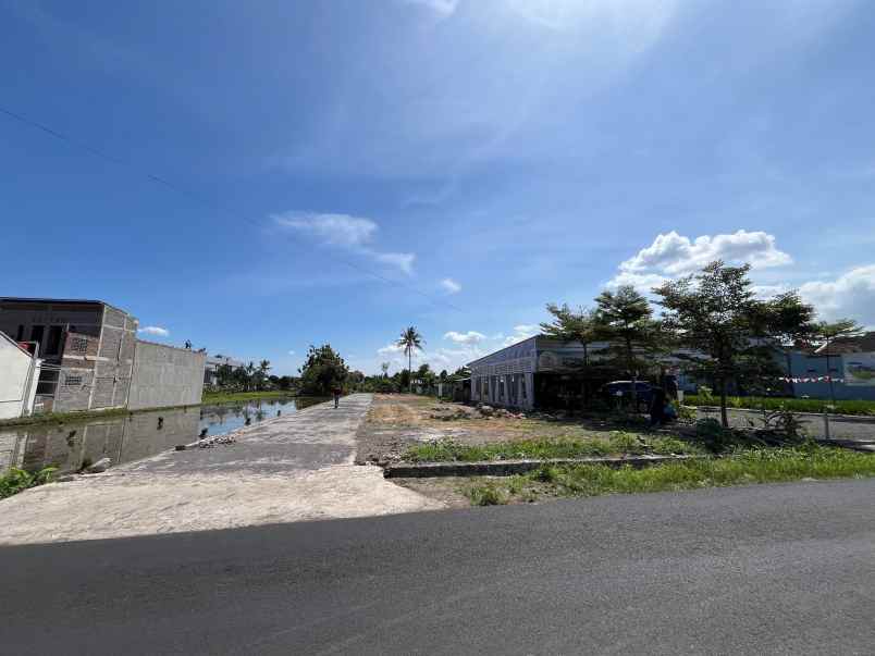 dijual tanah jl sri rahayu no 129 area