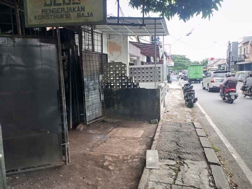 dijual tanah kios