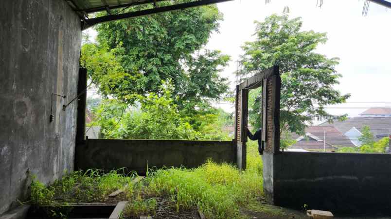 dijual tanah mangkubumen banjarsari