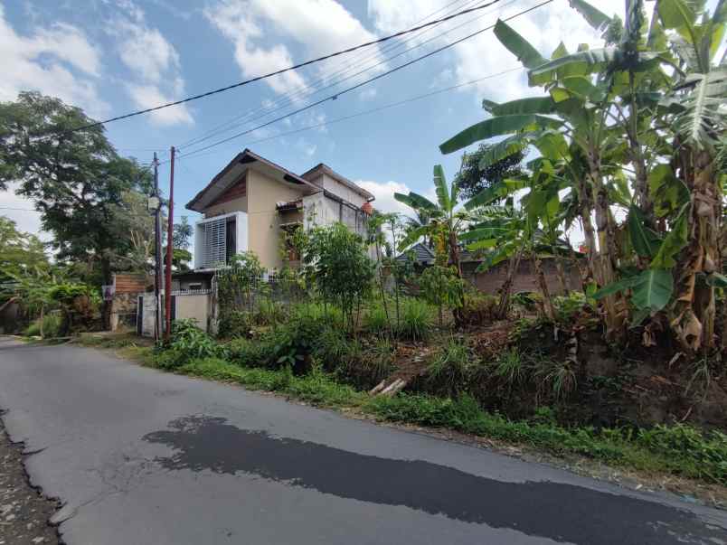 dijual tanah rejodani sariharjo