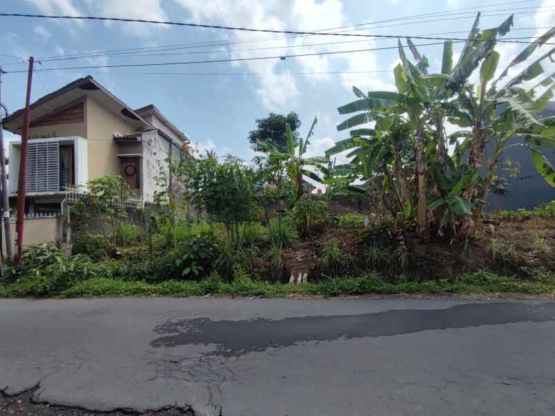 dijual tanah rejodani sariharjo