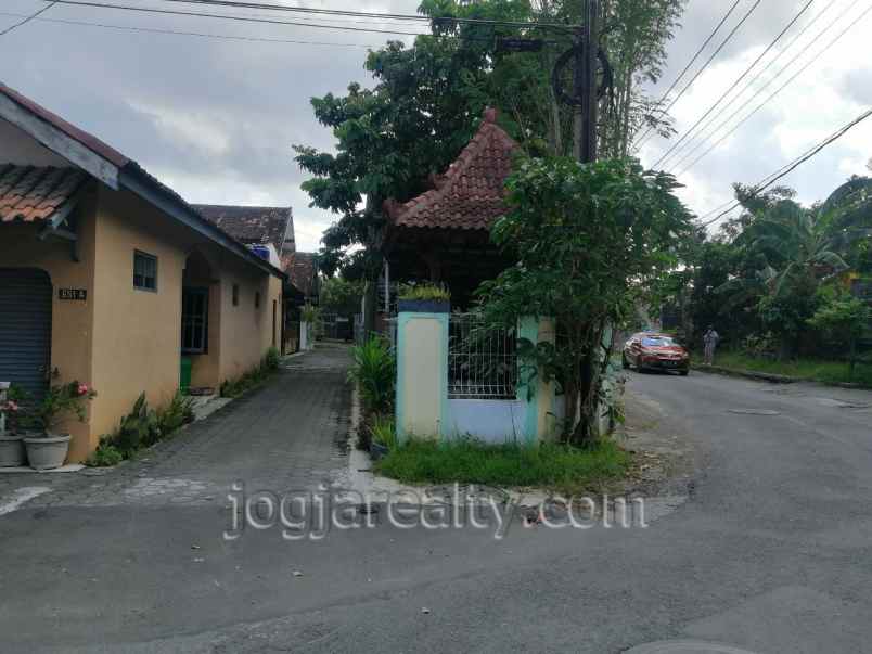 dijual tanah surosutan umbulharjo kota