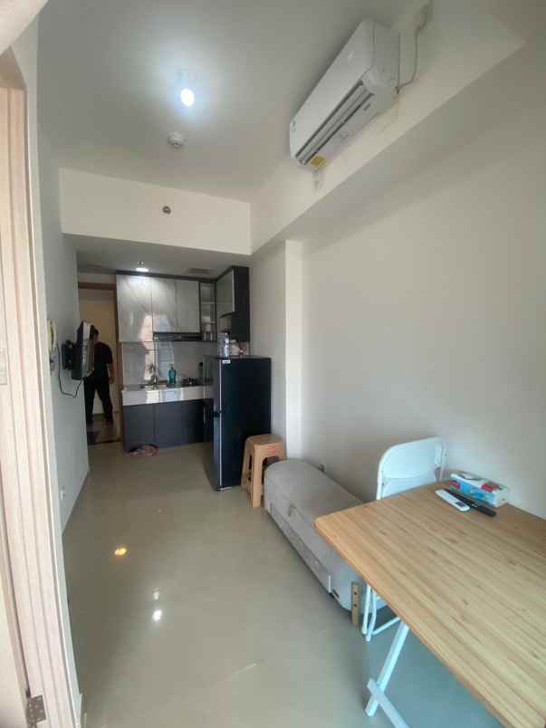 dijual unit apartemen jakarta living star