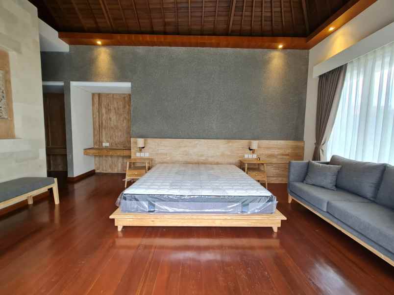 dijual villa baru lantai 2 lokasi kayutulang canggu