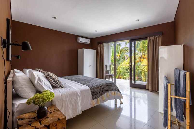 dijual villa desa lalanglingah kec