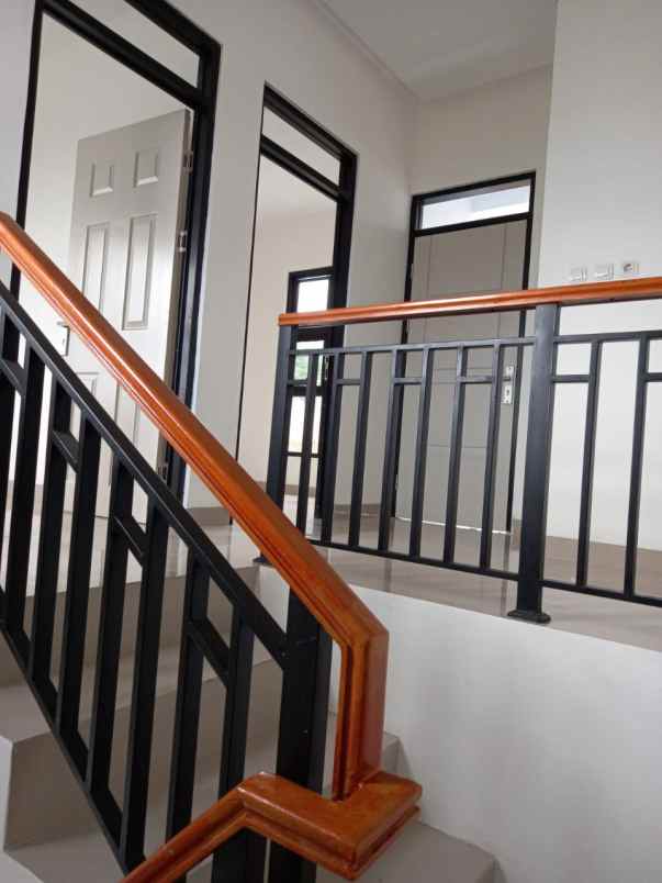 dijual villa jl pasir embe cijamil