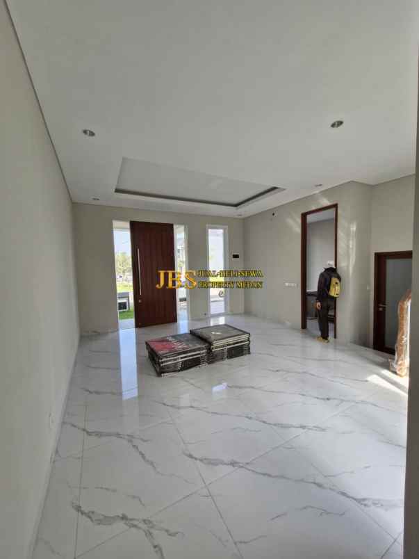 dijual villa komplek citraland gama