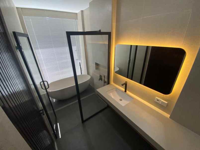 dijual villa padonan canggu