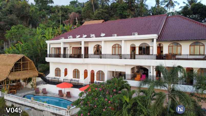 dijual villa senggigi batu layar