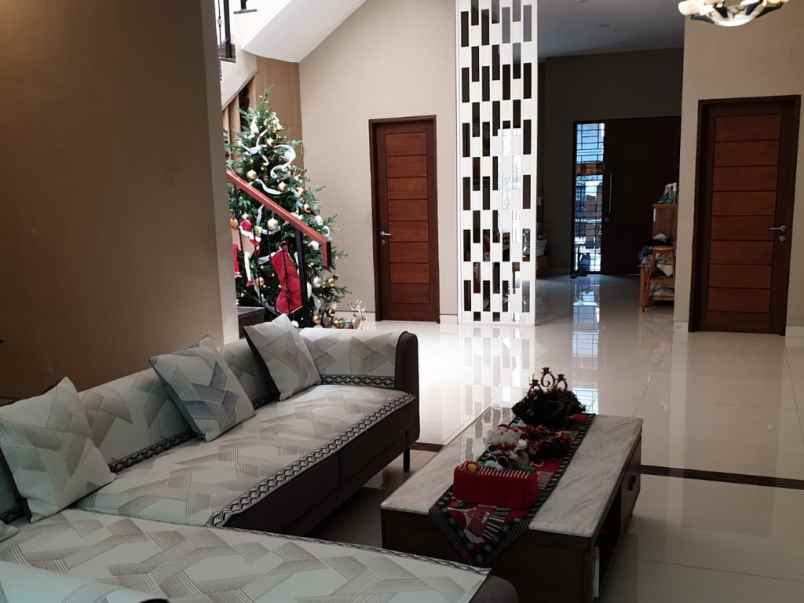 dijual villa siap huni komplek mutiara residence medan