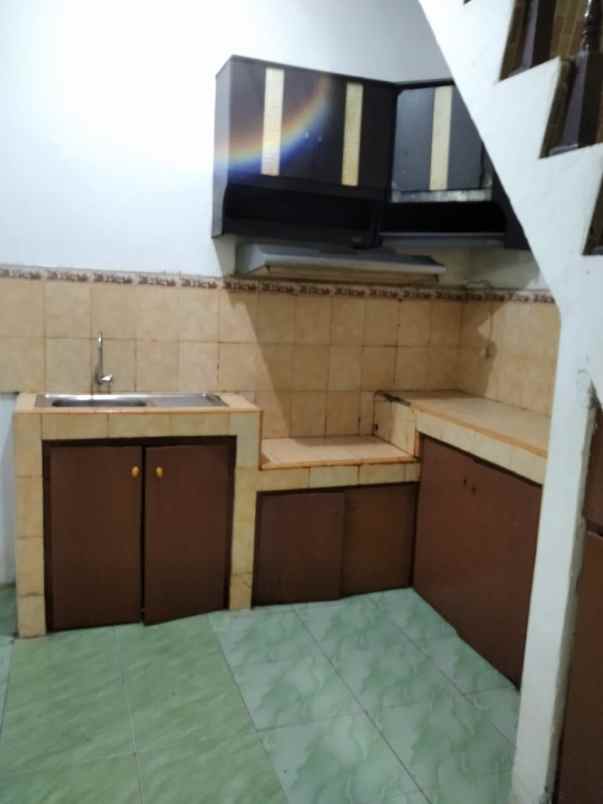 dijualcepat rumah 2 lantai cluster segovia citra raya