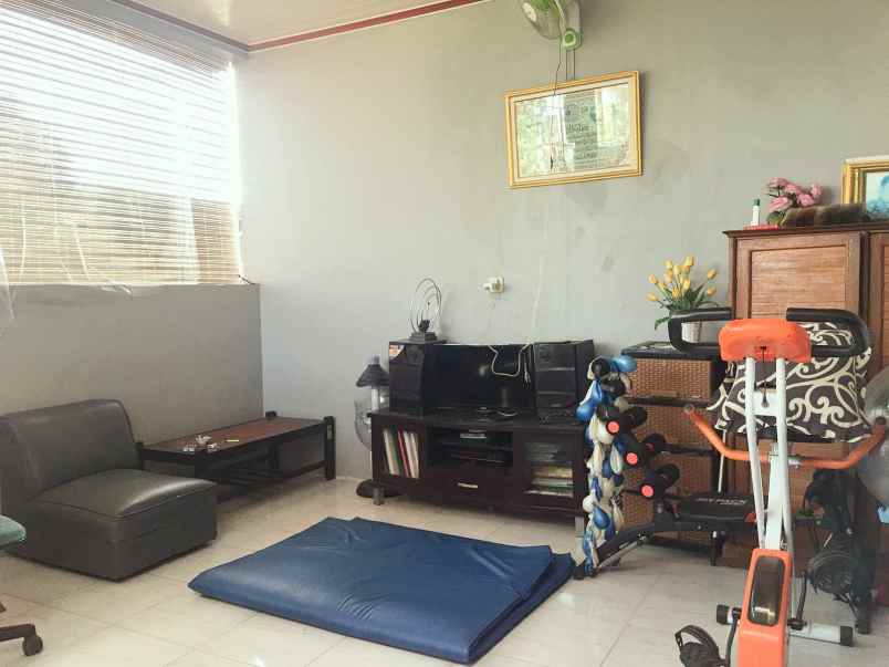 dijualcepat rumah 2 lantai cluster segovia citra raya