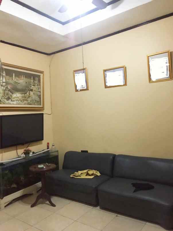 dijualcepat rumah 2 lantai cluster segovia citra raya