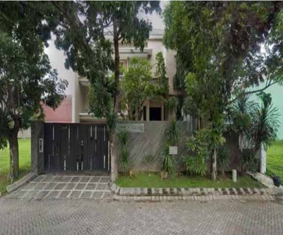 dijul rumah di pakuwon city