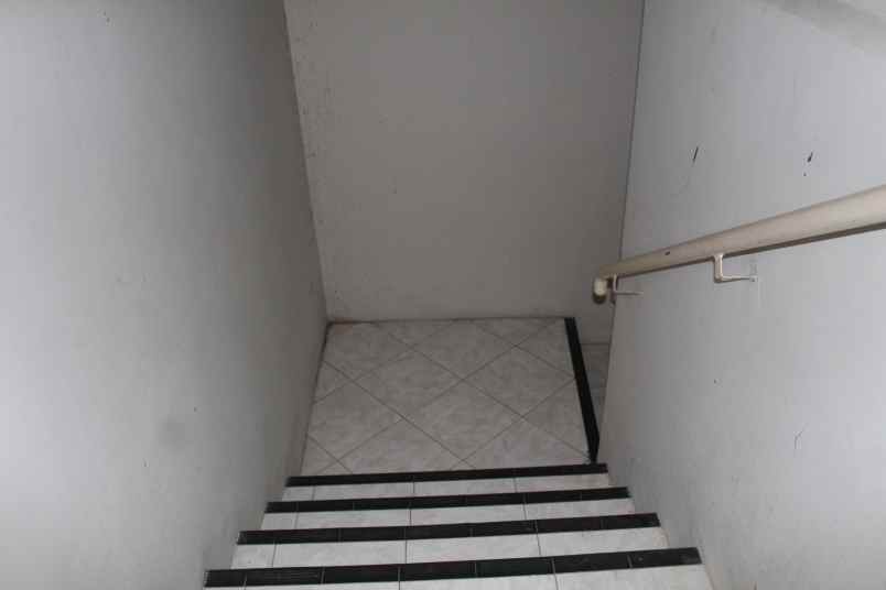 disewakan ruko gudang kantor kel pakis kec banyuwangi