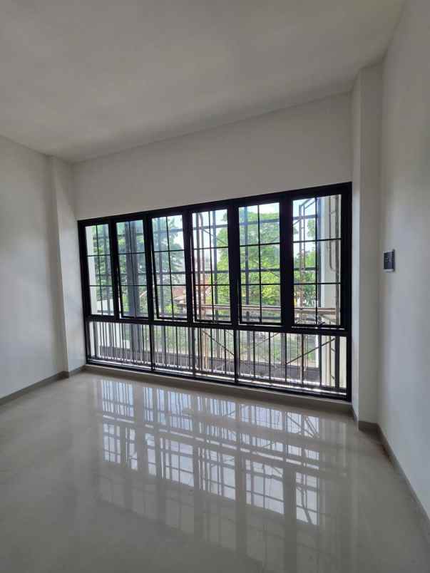 disewakan ruko gudang kantor raya darmo baru barat