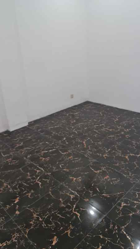 disewakan ruko gudang kantor taman beverly