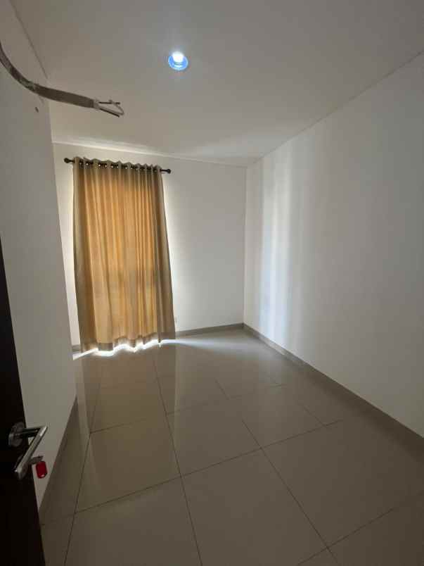 disewakan rumah jakarta garden city