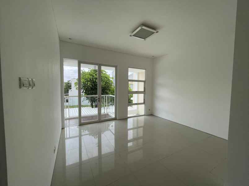 disewakan rumah jalan royal residence