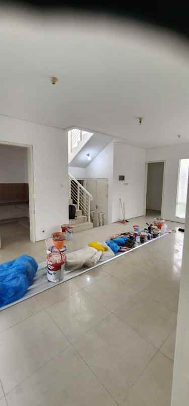 disewakan rumah jalan royal residence