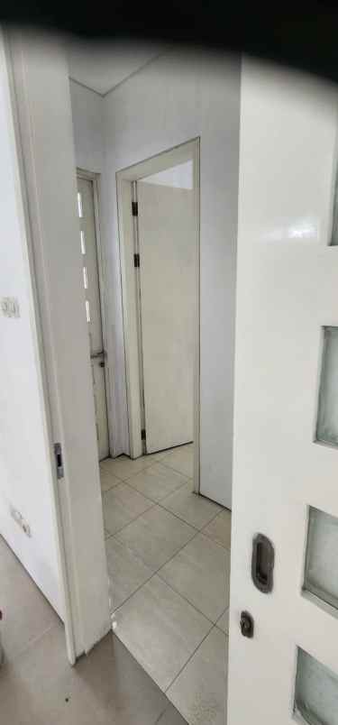 disewakan rumah jalan royal residence